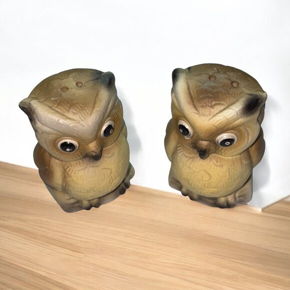 Vintage Bisque Owl Salt and Pepper Shakers - Picture 2 of 3